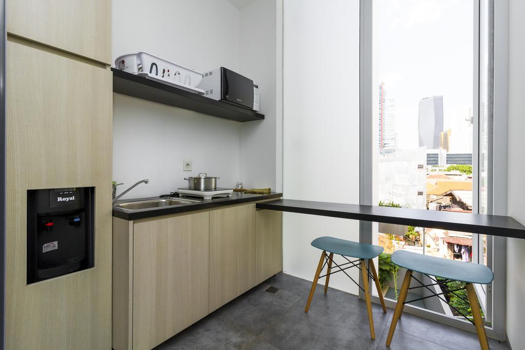 Reddoorz Plus Near Perbanas Jakarta Exterior photo